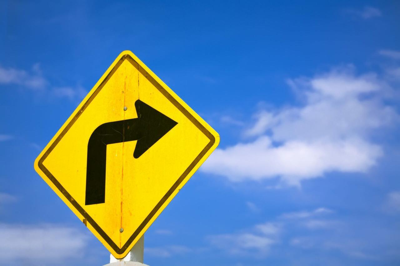 Phrasal Verbs with TURN • 7ESL Courses Phrasal Verbs with TURN • 7ESL Courses