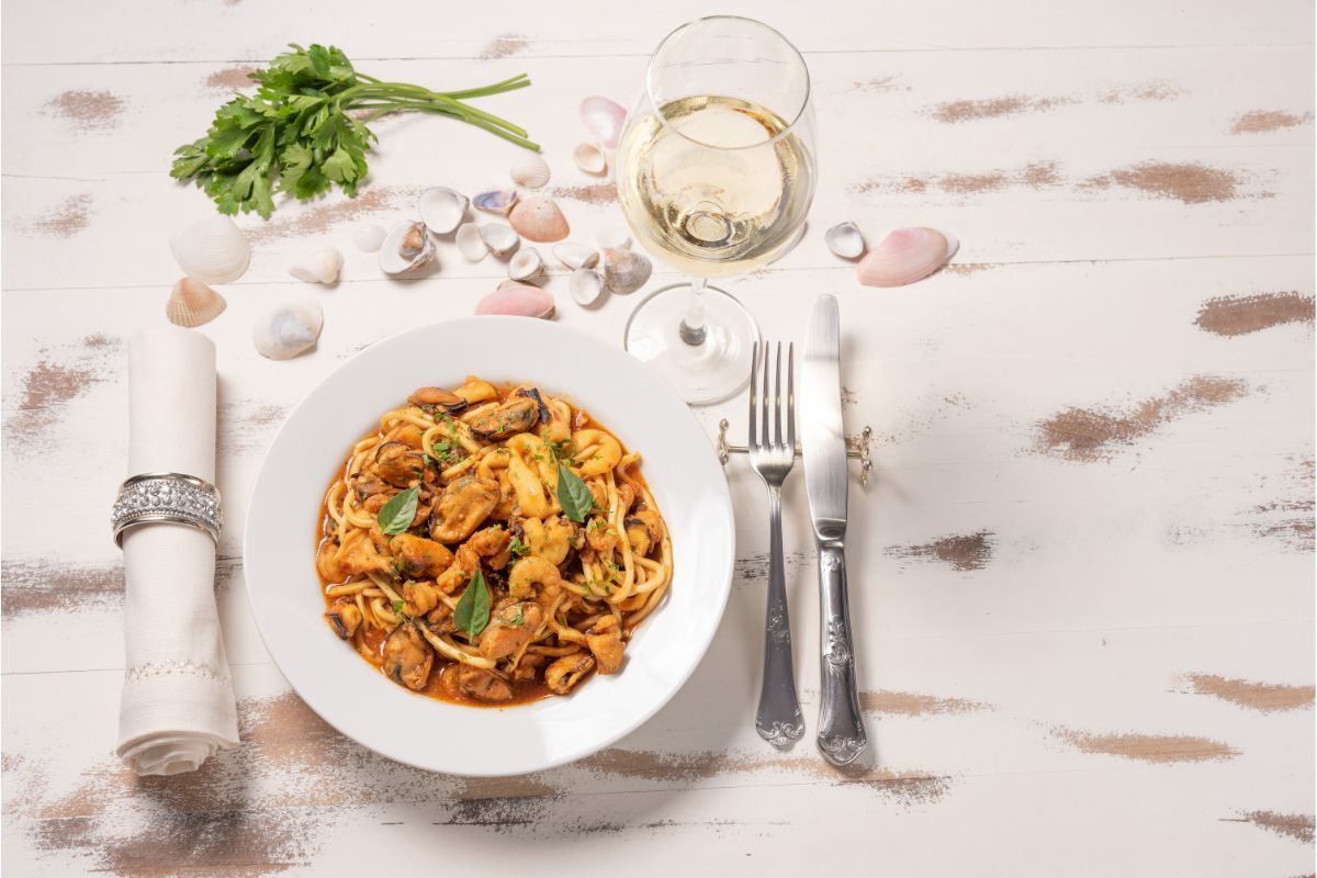 Italian Pasta Wine Pairings - Pinot Days