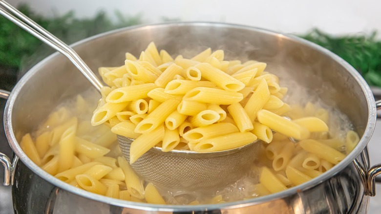 Why It's So Critically Important To Properly Salt Your Pasta Water